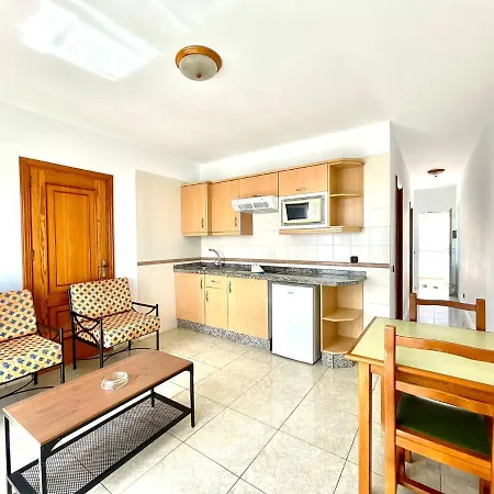 Apt Next To The Atlantic Ocean, With Unbeatable Views טמאדוסטה